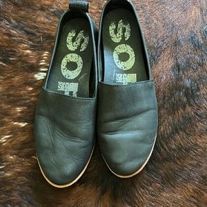 Sorel Black leather Ella slip on